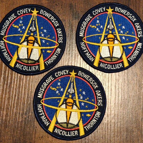 STS-61 Mission Patch - Picture 1 of 1